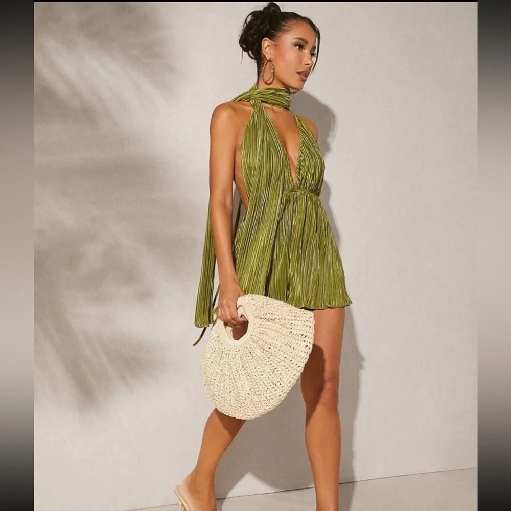 Green plunge plisse backless romper with matching scarf | size small | NWT - Picture 4 of 5